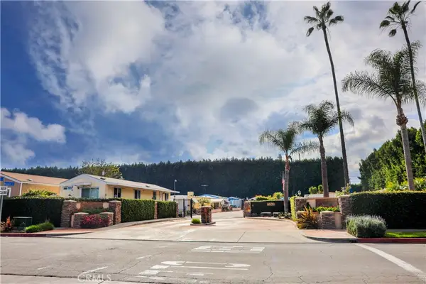 35 Contreras Street, Paramount, CA 90723