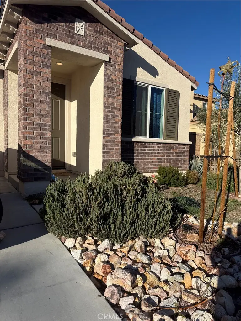 13042 Lancaster, Hesperia, CA 92344 - #1
