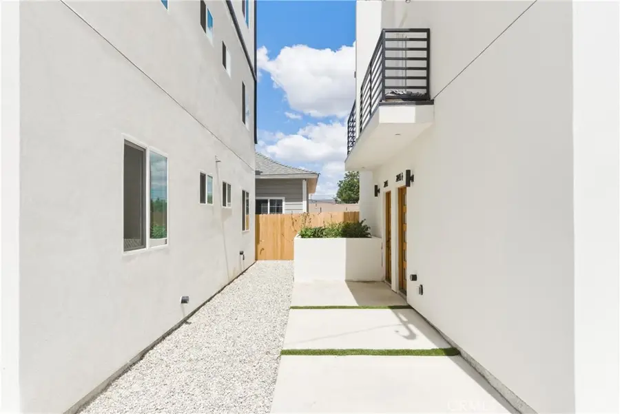 2843 Folsom, Los Angeles, CA 90033 - #3