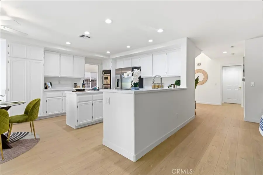 28360 Easton Lane, Saugus, CA 91350 - #2