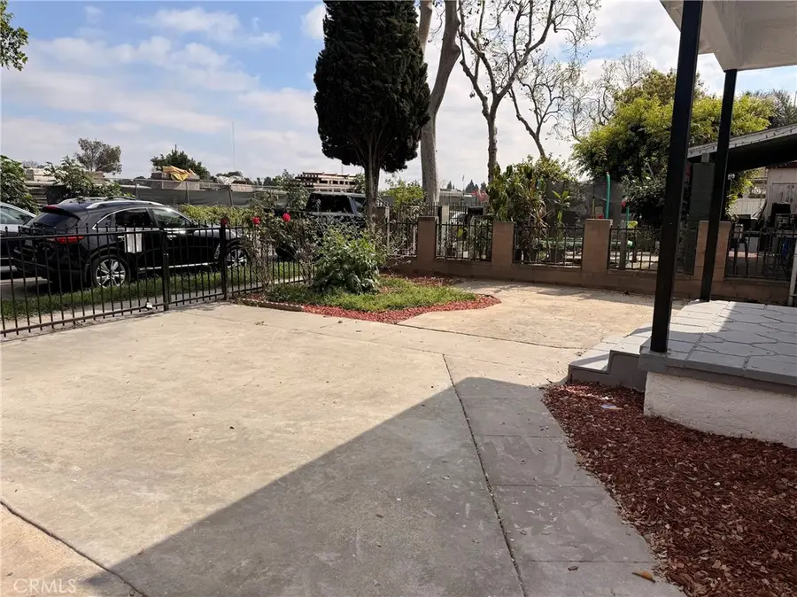 15211 S Gibson, Compton, CA 90221 - #3