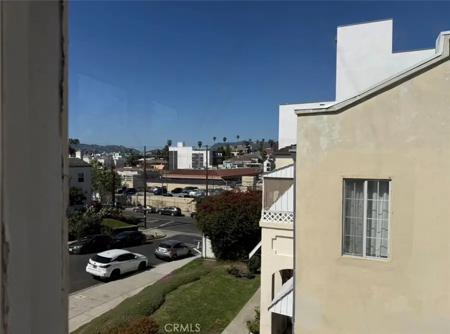 328 N Mariposa, Los Angeles, CA 90004 - #2