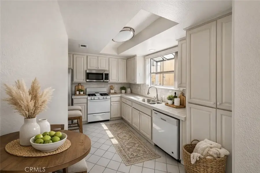 1811 Manning #302, Los Angeles, CA 90025 - #3