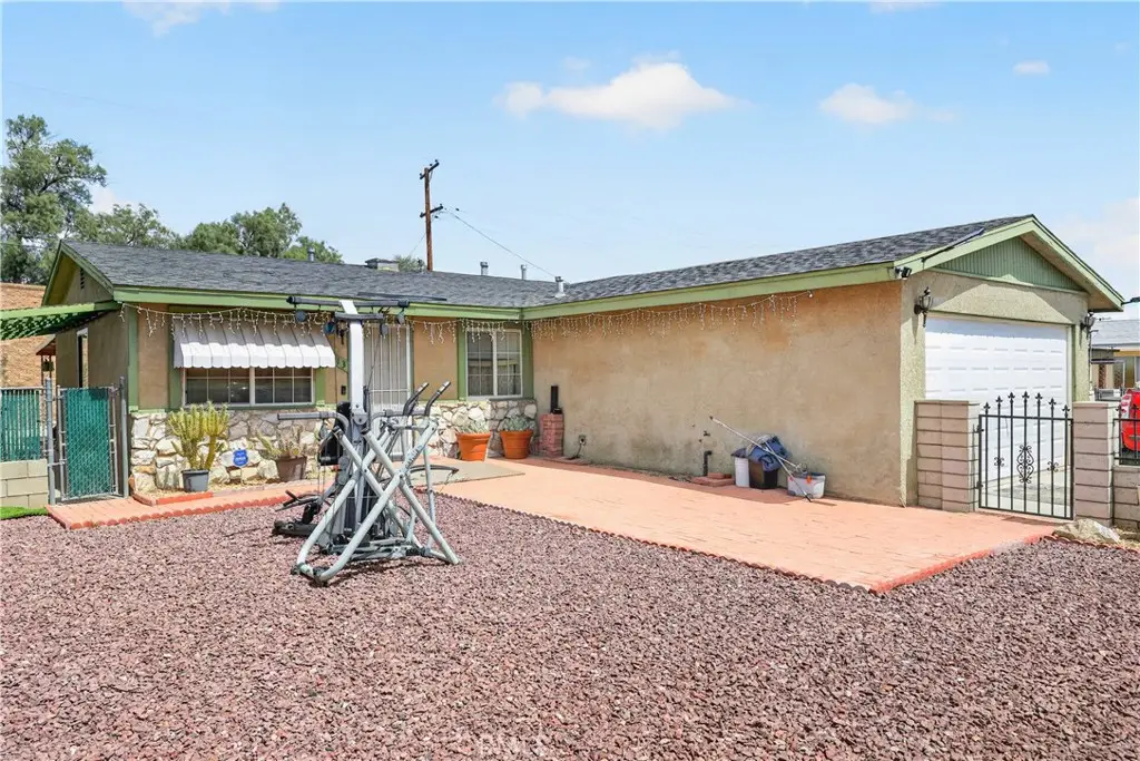 1713 Piute, Barstow, CA 92311 - #1