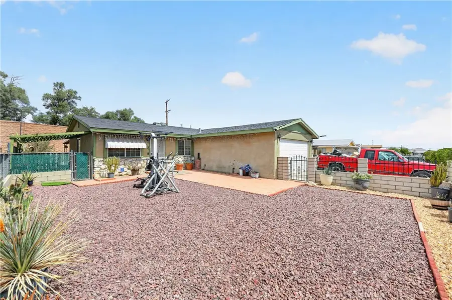 1713 Piute, Barstow, CA 92311 - #2