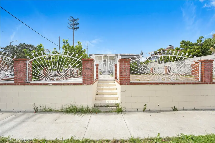 9027 Menlo, Los Angeles, CA 90044 - #2