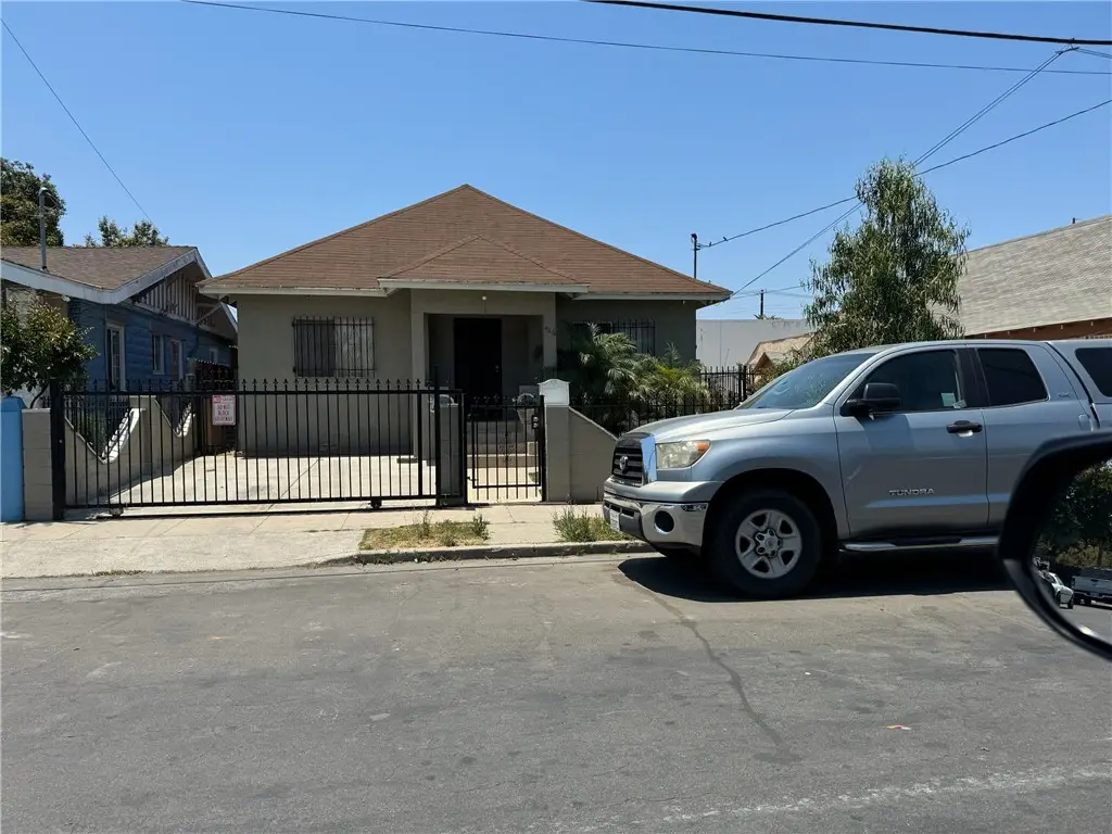 416 E 31st Street, Los Angeles, CA 90011 - #1