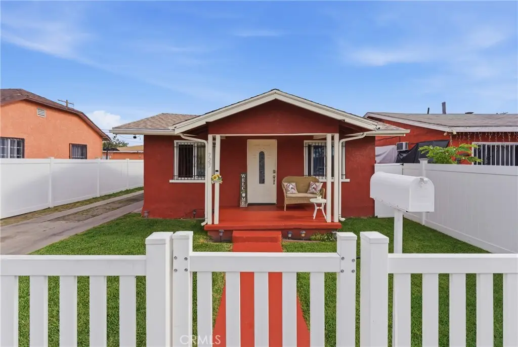 723 E 110th, Los Angeles, CA 90059 - #1