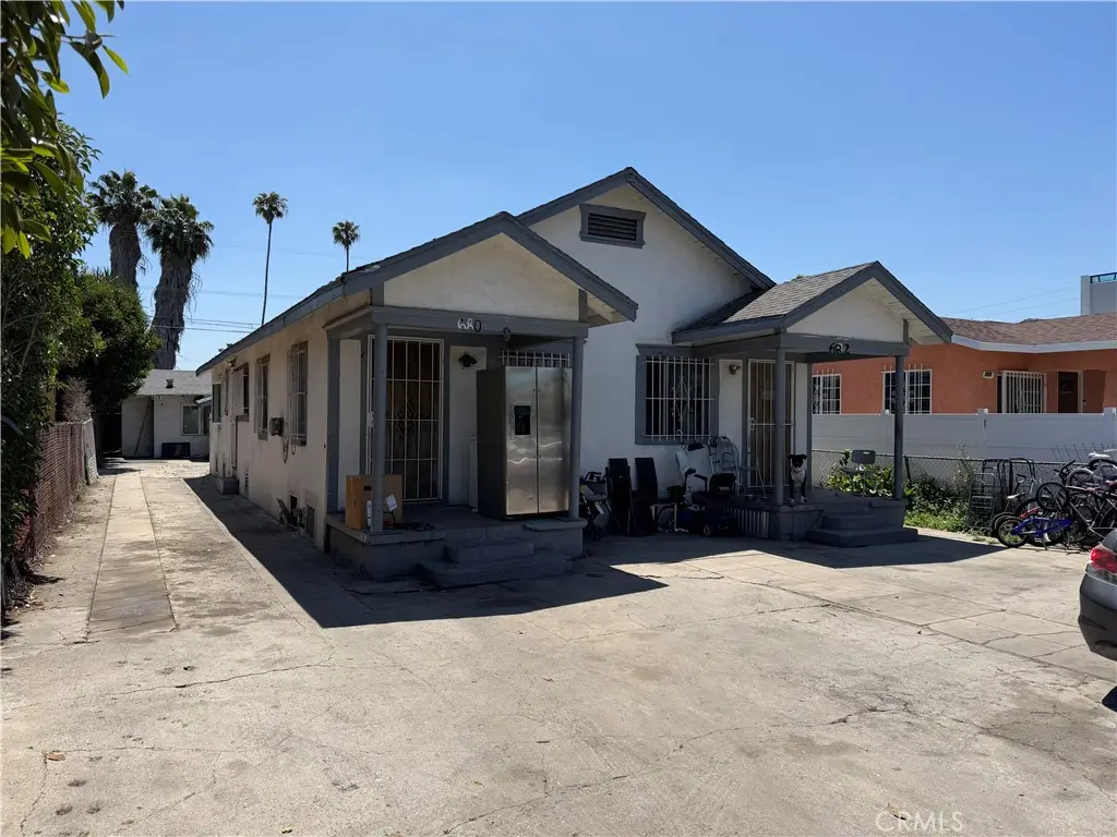 678 W 61st #3, Los Angeles, CA 90044 - #1