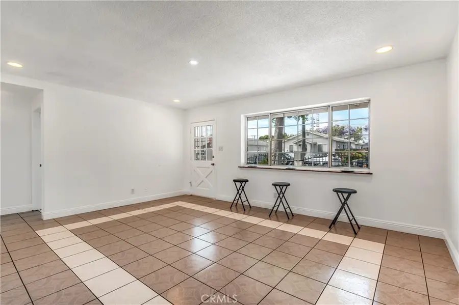180 E 69th, Long Beach, CA 90805 - #3