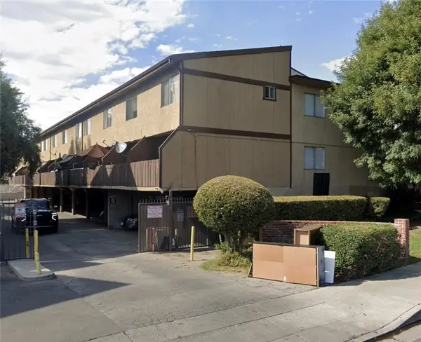 7301 Lennox Avenue #E09, Van Nuys, CA 91405