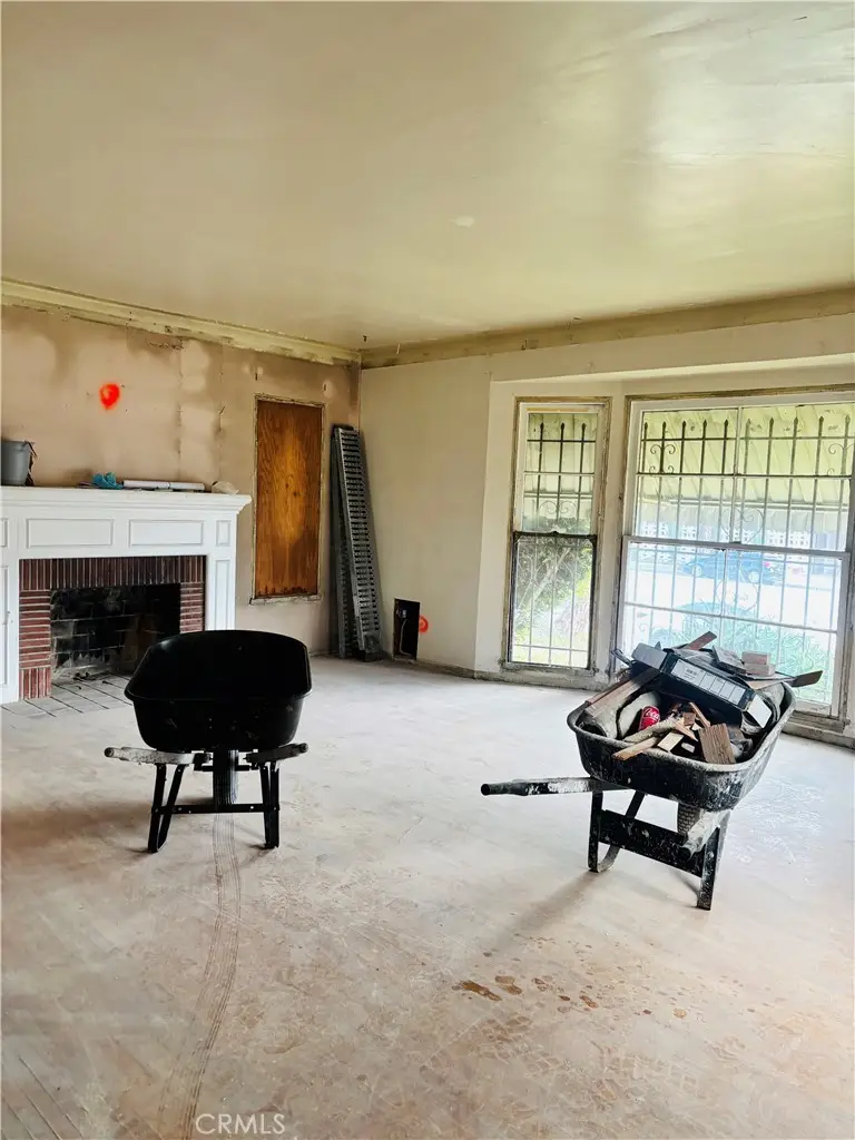 8721 Crenshaw Boulevard, Inglewood, CA 90305 - #2