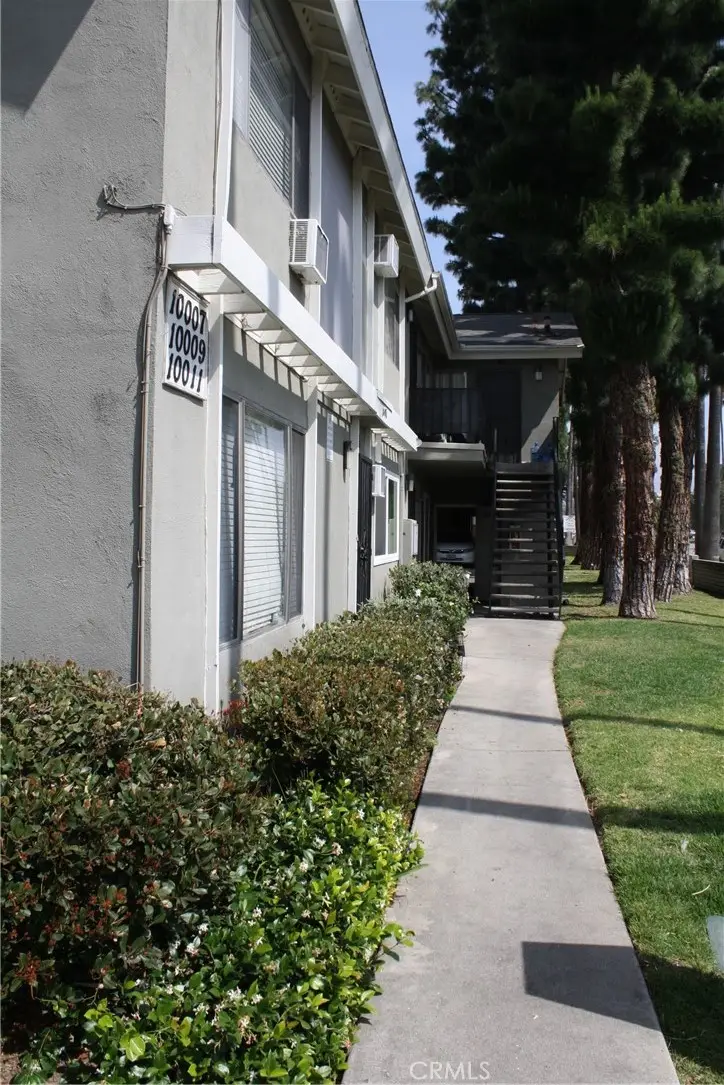 10011 Sepulveda, San Fernando, CA 91345 - #2