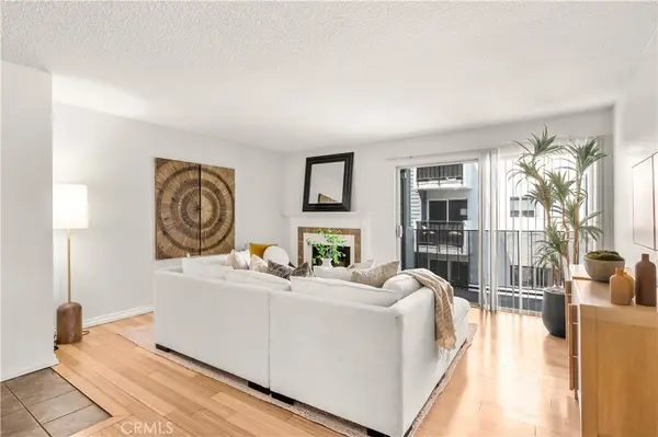 1919 E Beverly #205, Long Beach, CA 90802