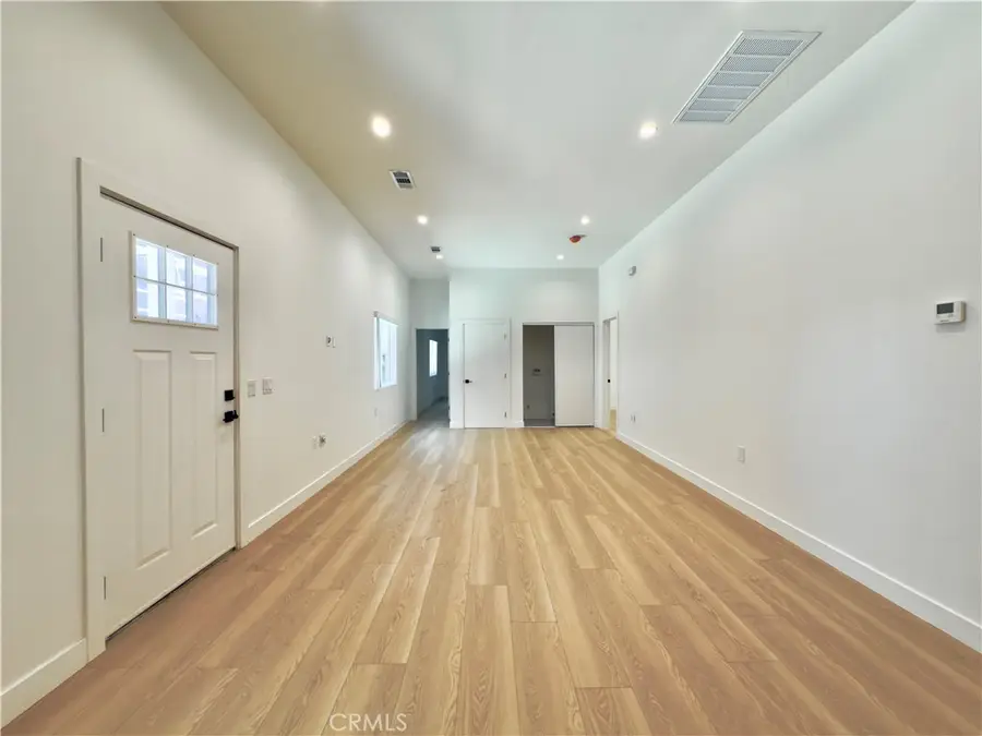 11154 S Broadway, Los Angeles, CA 90061 - #3