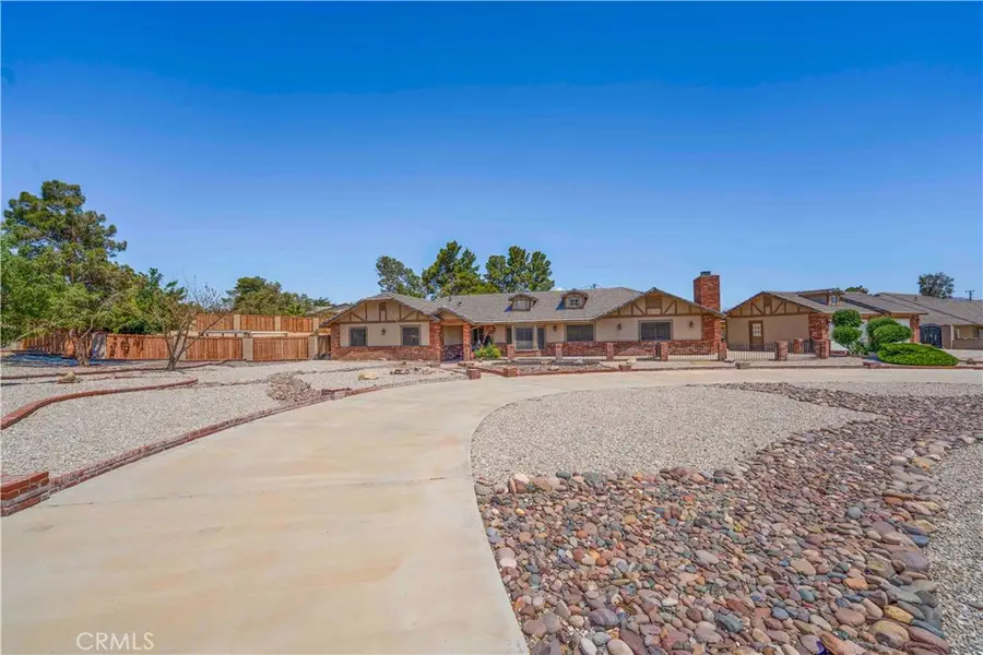 19989 Cronese Lane, Apple Valley, CA 92308 - #2