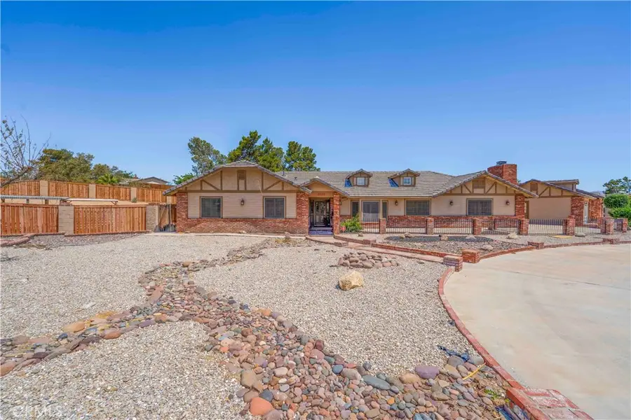 19989 Cronese Lane, Apple Valley, CA 92308 - #3
