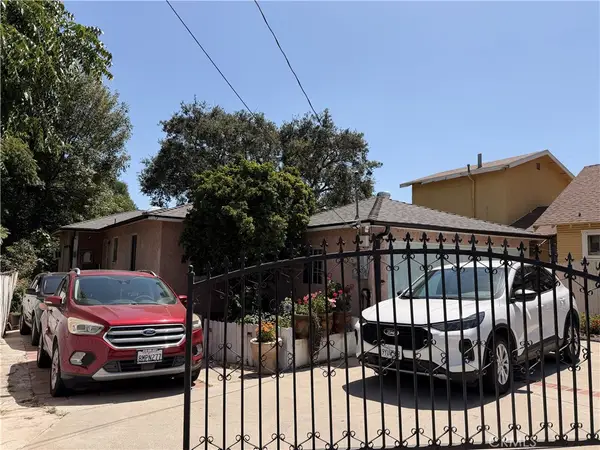 290 E Woodbury Rd, Altadena, CA 91001