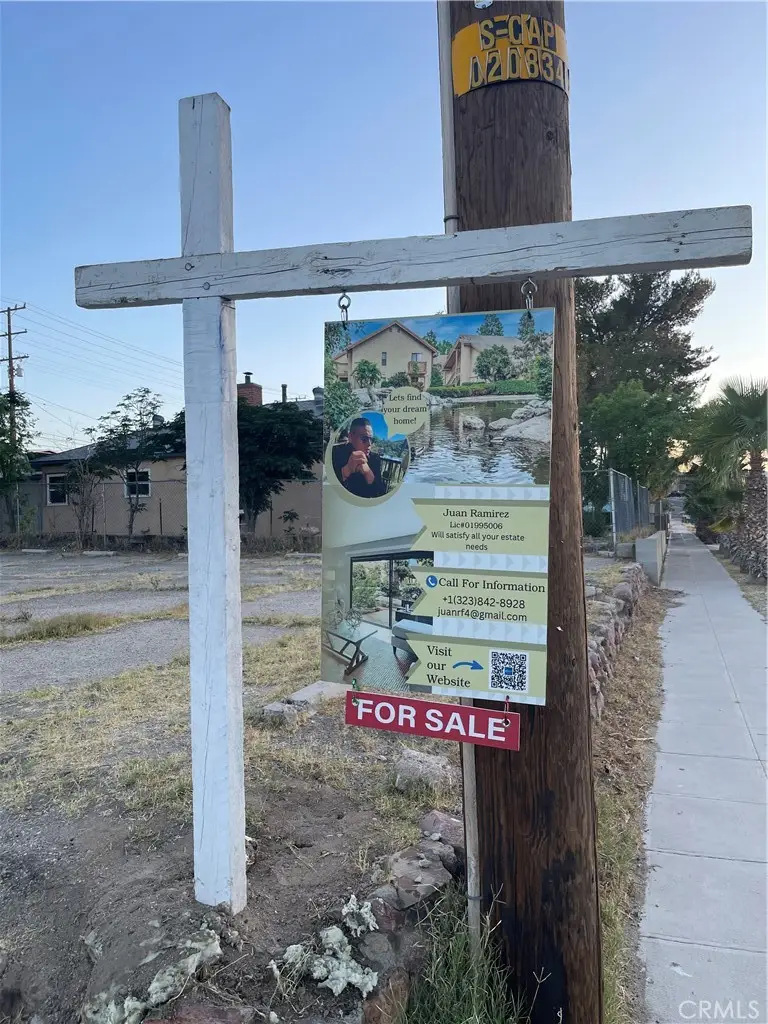 200 S 1st, Barstow, CA 92311 - #2