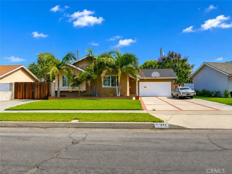 811 E Saint James Avenue, Orange, CA 92865 - #2