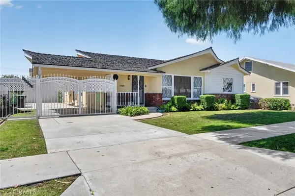 9470 9472 Foster, Bellflower, CA 90706