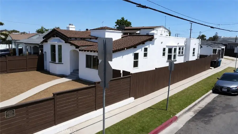 1558 W 105th, Los Angeles, CA 90047 - #2