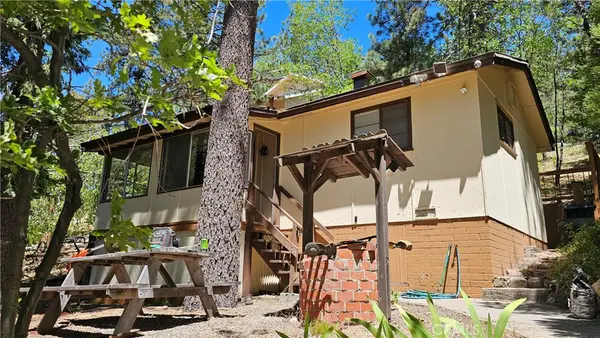 32800 Willow, Running Springs, CA 92382