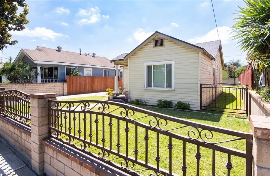 237 S 5th, Montebello, CA 90640 - #3