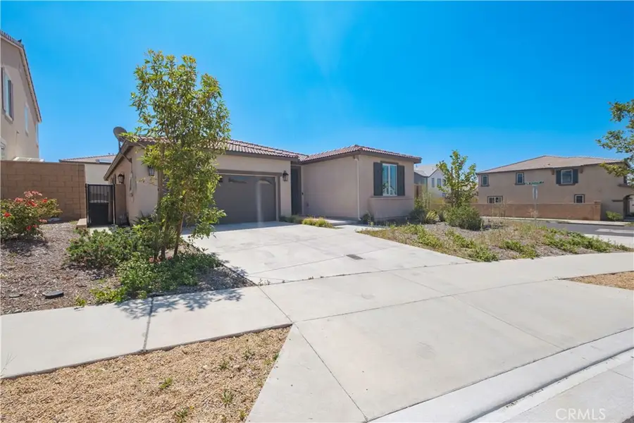 4953 Boston Ivy St, Fontana, CA 92336 - #2