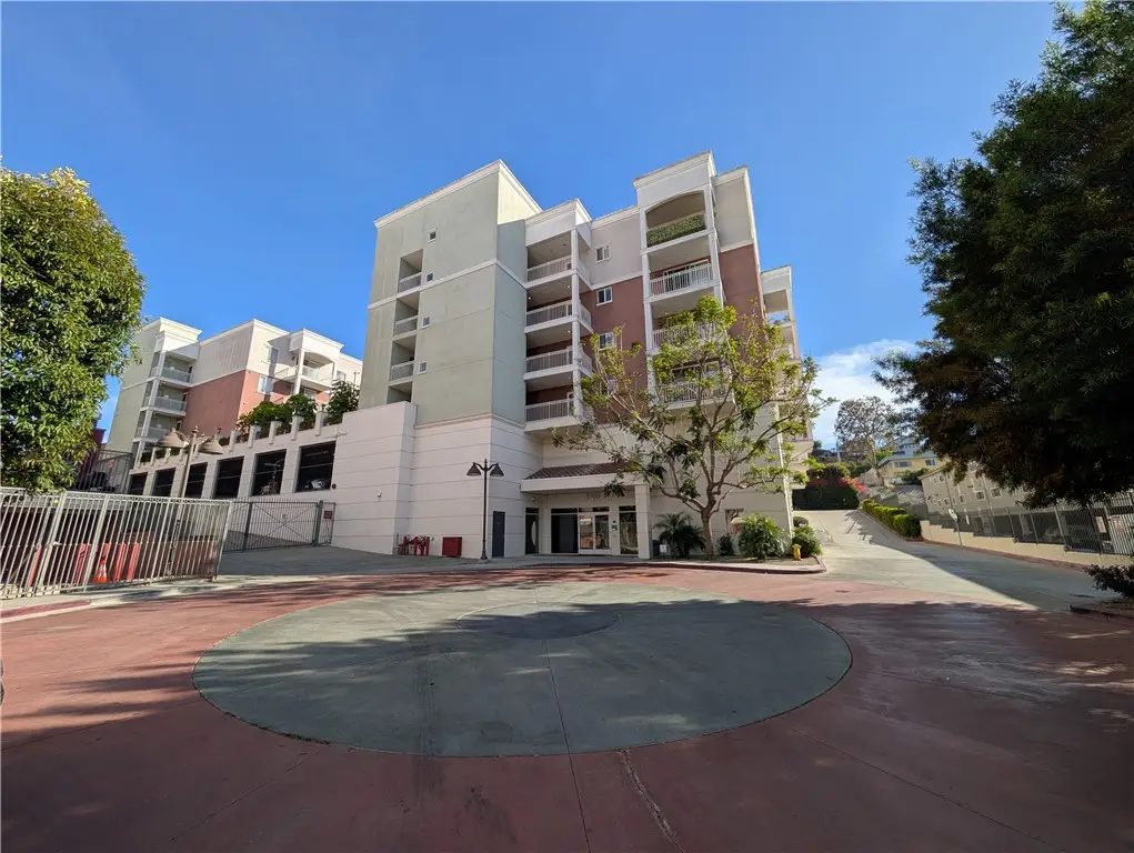3740 Santa Rosalia, Los Angeles, CA 90008 - #1