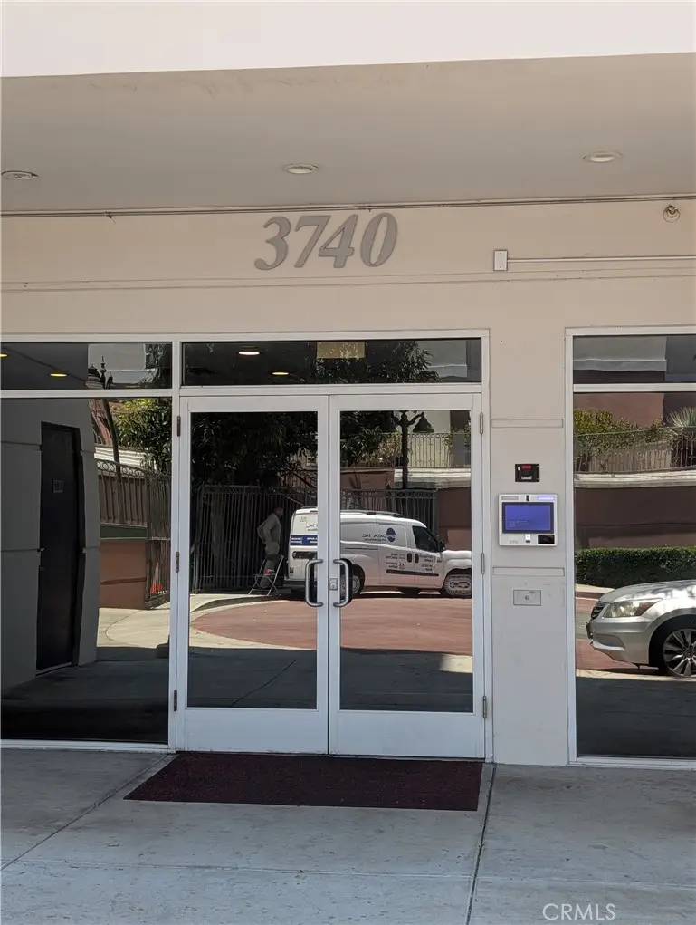 3740 Santa Rosalia, Los Angeles, CA 90008 - #3