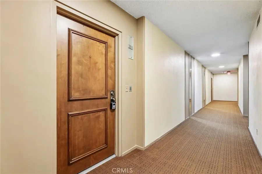 1221 N Kings #203, West Hollywood, CA 90069 - #3
