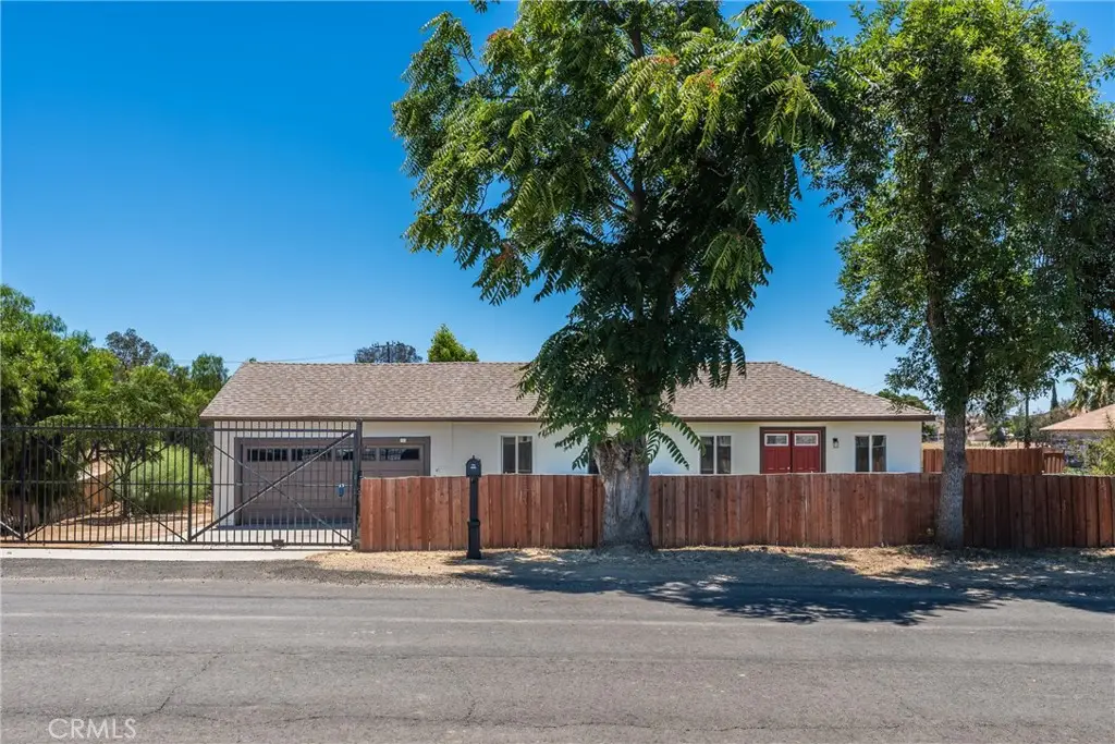 765 W County Line, Calimesa, CA 92320 - #1