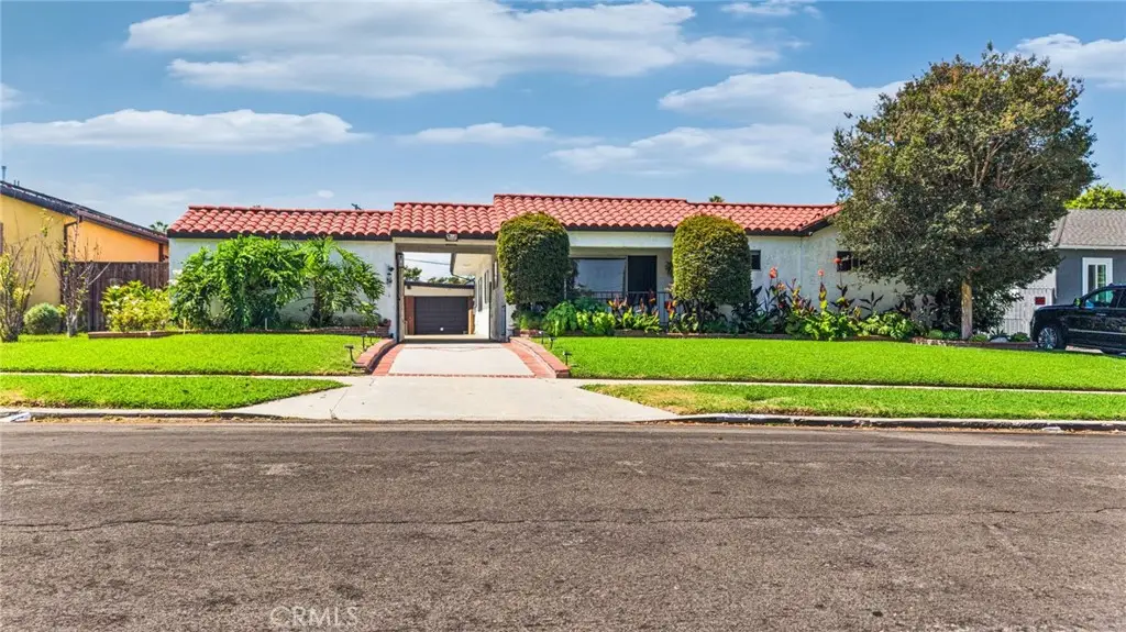 602 W 121st, Los Angeles, CA 90044 - #1