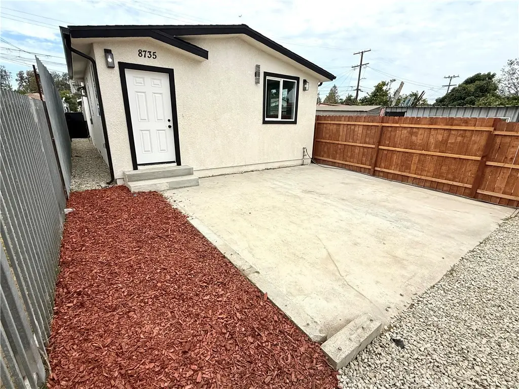 8735 Beach, Los Angeles, CA 90002 - #1