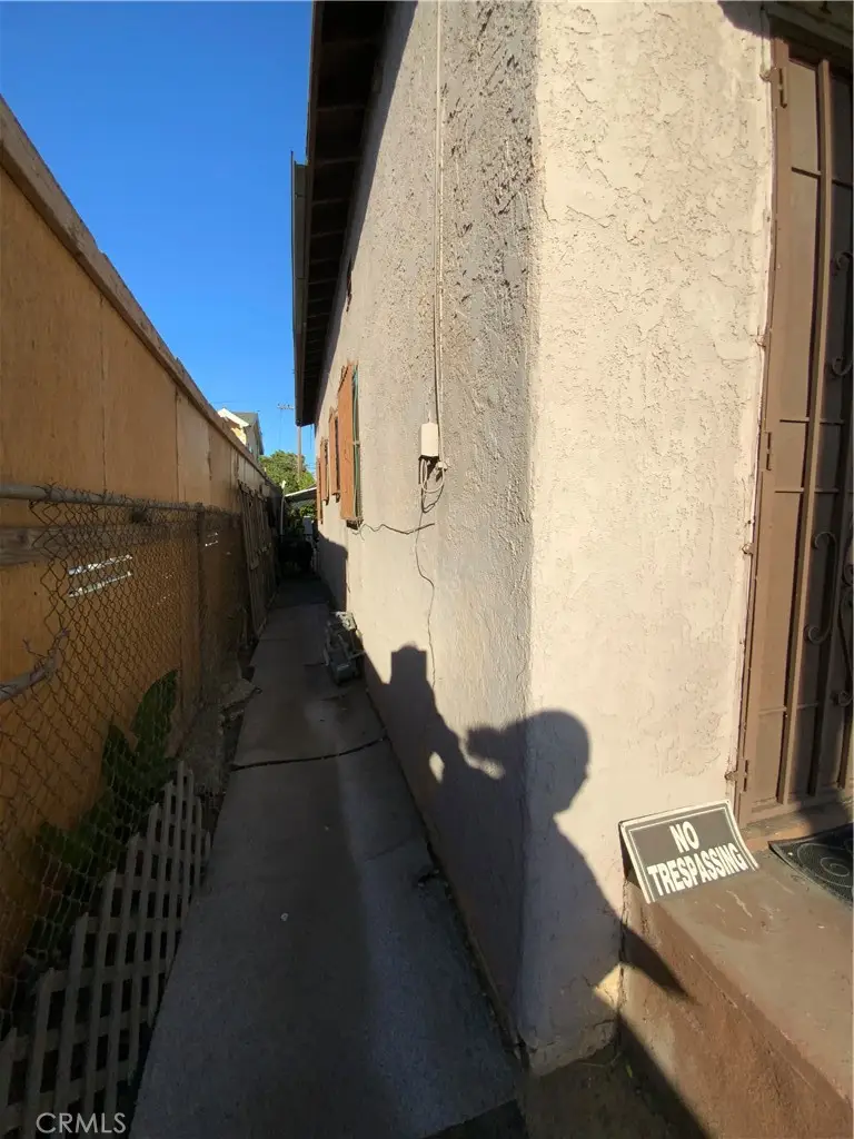 1150 S Agusta, Los Angeles, CA 90023 - #3