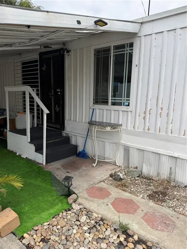 1850 W Orangethorpe #63, Fullerton, CA 92833