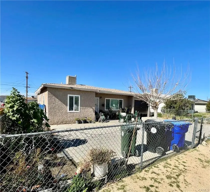 34262 Paris, Barstow, CA 92311 - #2