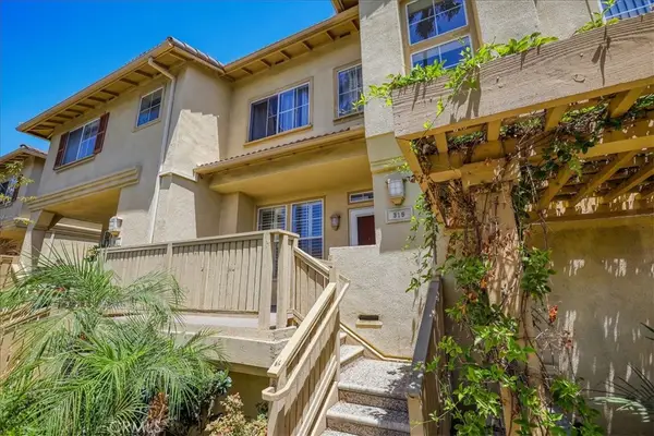 315 W Summerfield Circle, Anaheim, CA 92802