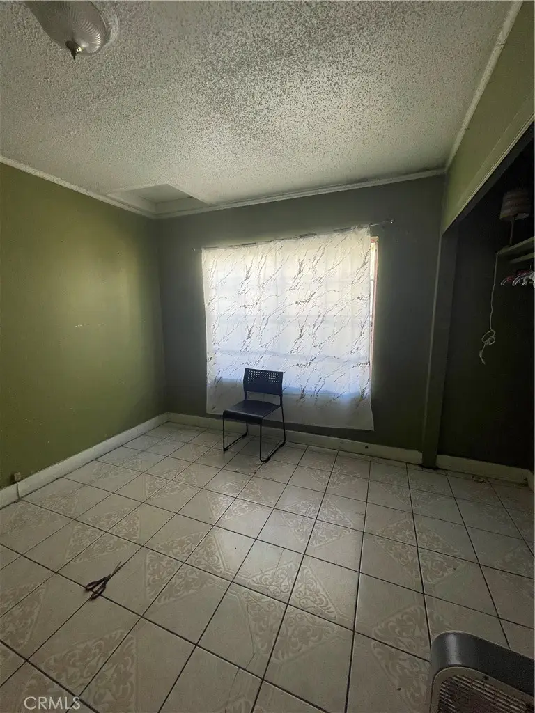 1142 E 64th, Los Angeles, CA 90001 - #2