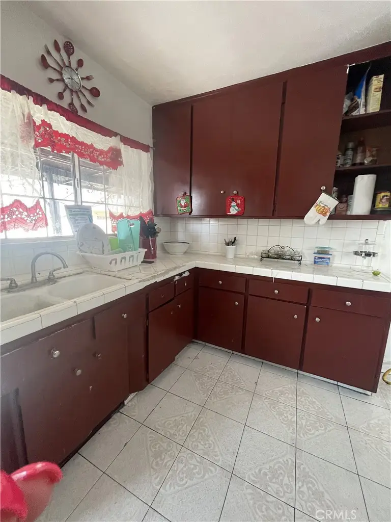 1142 E 64th, Los Angeles, CA 90001 - #3