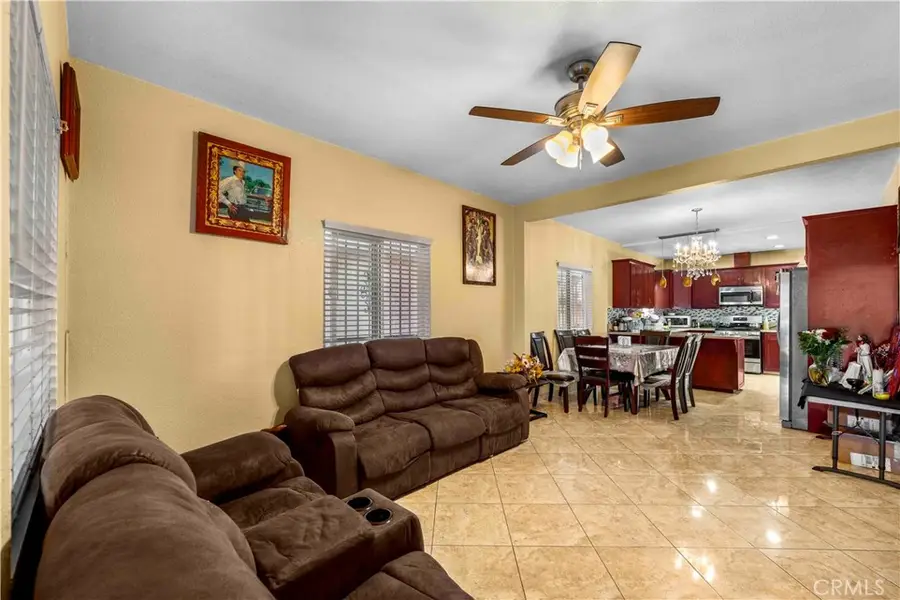 651 E 53rd, Los Angeles, CA 90011 - #3
