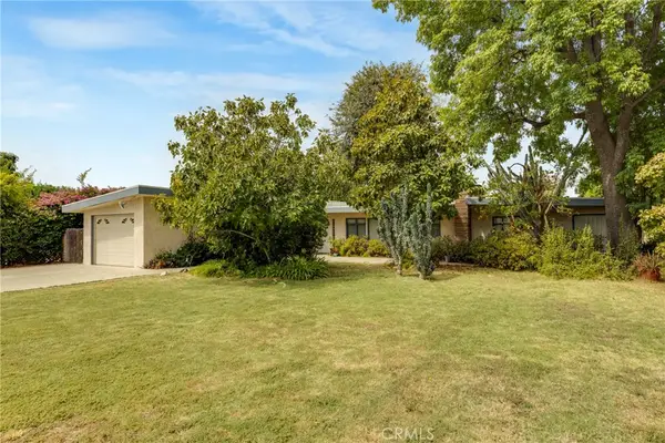 7911 Genesta, Lake Balboa, CA 91406