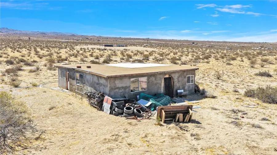 4225 Cathy's Lane, Landers, CA 92285 - #3