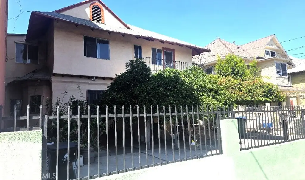 1437 Bonnie Brae Street, Los Angeles, CA 90006 - #1