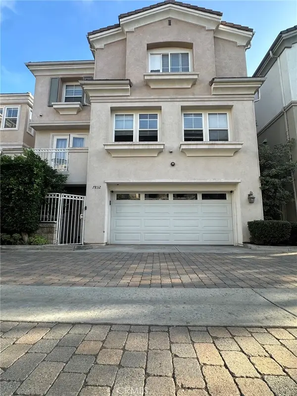 7832 Daisy Circle, Huntington Beach, CA 92648