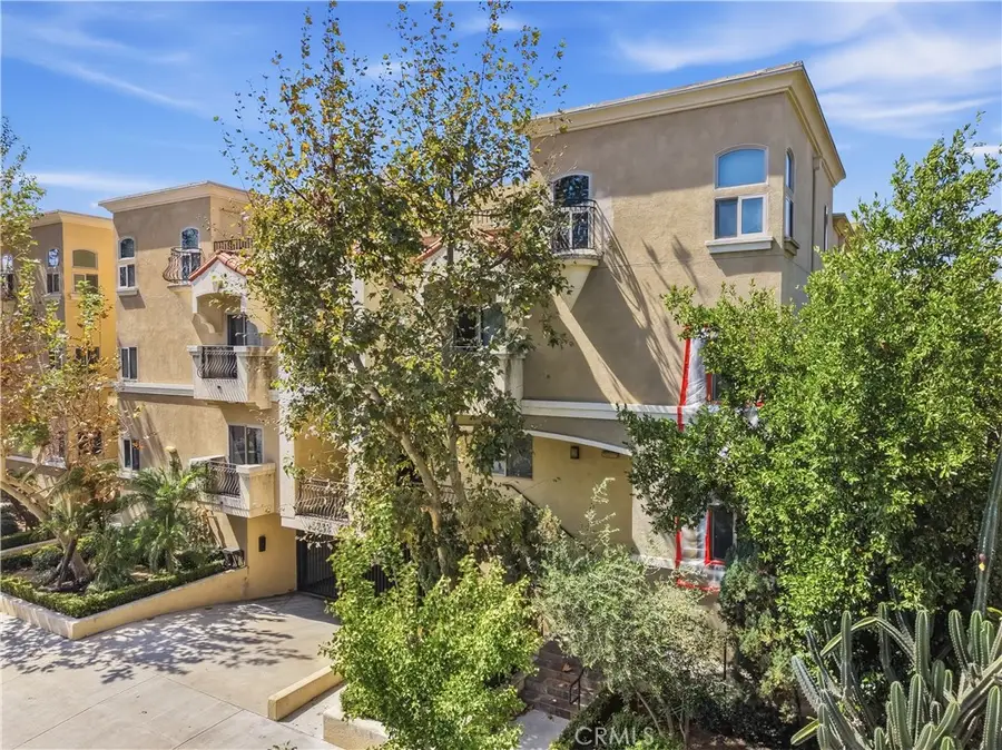 5737 Camellia, North Hollywood, CA 91601 - #2