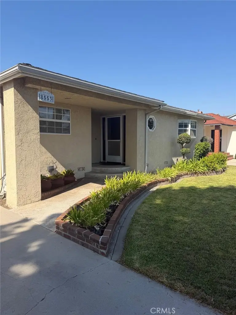 8553 Lowman, Downey, CA 90240 - #2