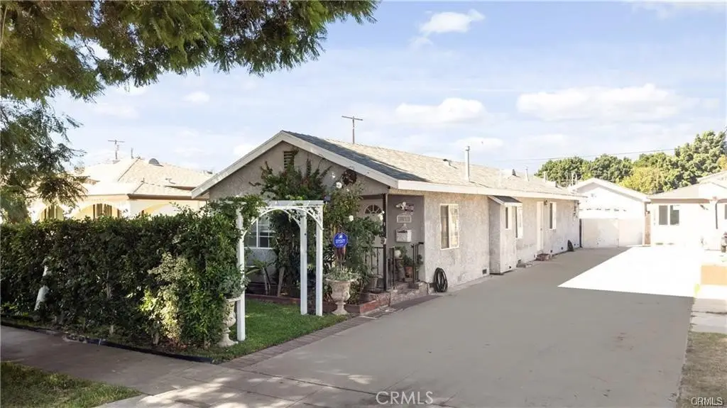 10031 San Antonio, South Gate, CA 90280 - #1