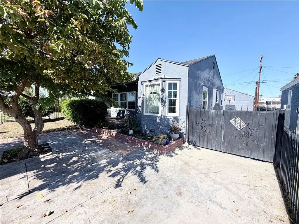 527 W Magnolia, Compton, CA 90220 - #1